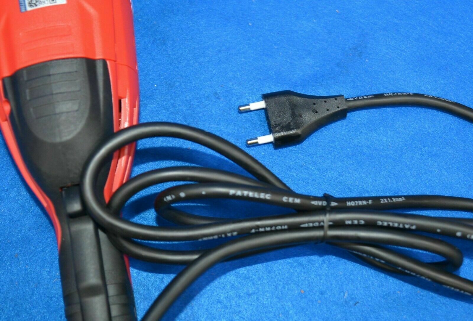 Milwaukee 6086-59 180mm Angle Grinder 220V Type C Plug (Intl. model)