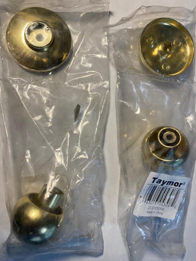 TAYMOR 20-B1050PB BI-FOLD KNOB W/ BACKPLATE POLISHED BRASS 2pcs.