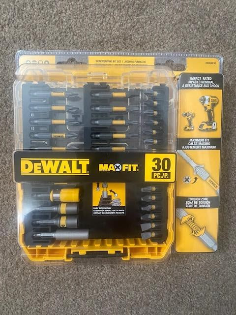 Dewalt DWAMF30 Maxfit Screwdriving Set With Sleeve (30-Piece)